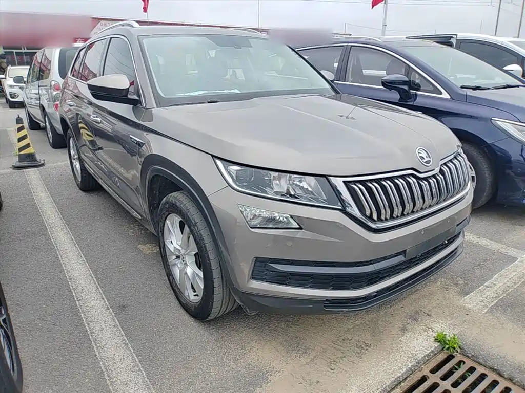 Škoda Kodiaq 2018 TSI330 5-seat FWD Luxury фото 4