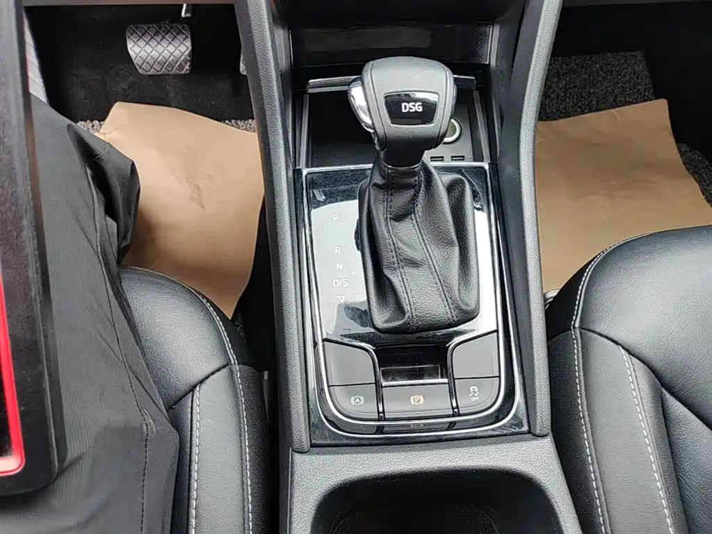 Škoda Kodiaq 2018 TSI330 5-seat FWD Luxury фото 14