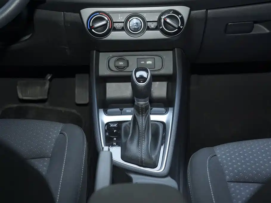 Hyundai Elantra 2020 1.6L Auto GL Pleasing Edition фото 10