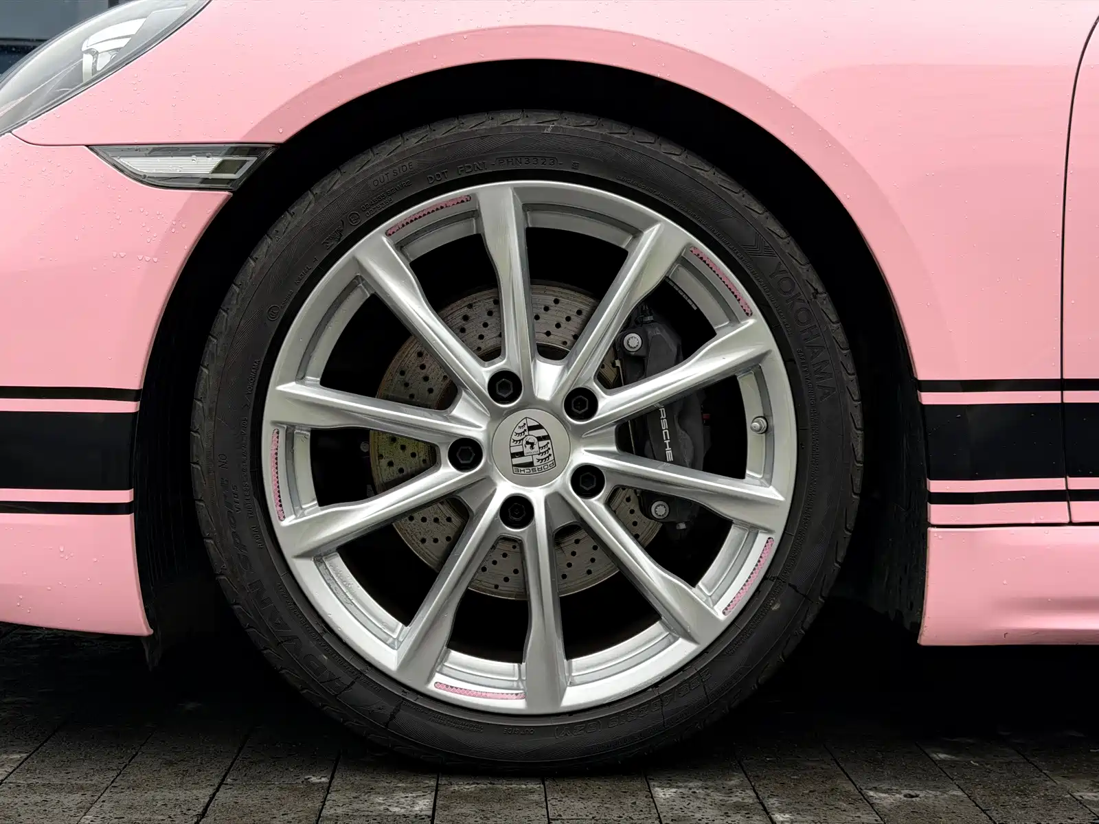 Photo 20 - Porsche 718