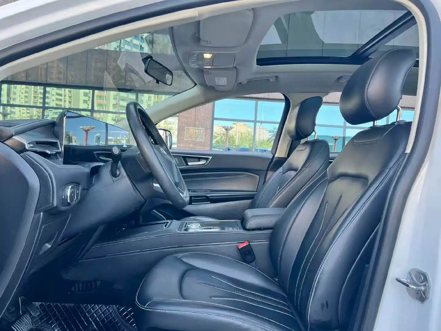 Фото 4 - Ford Edge