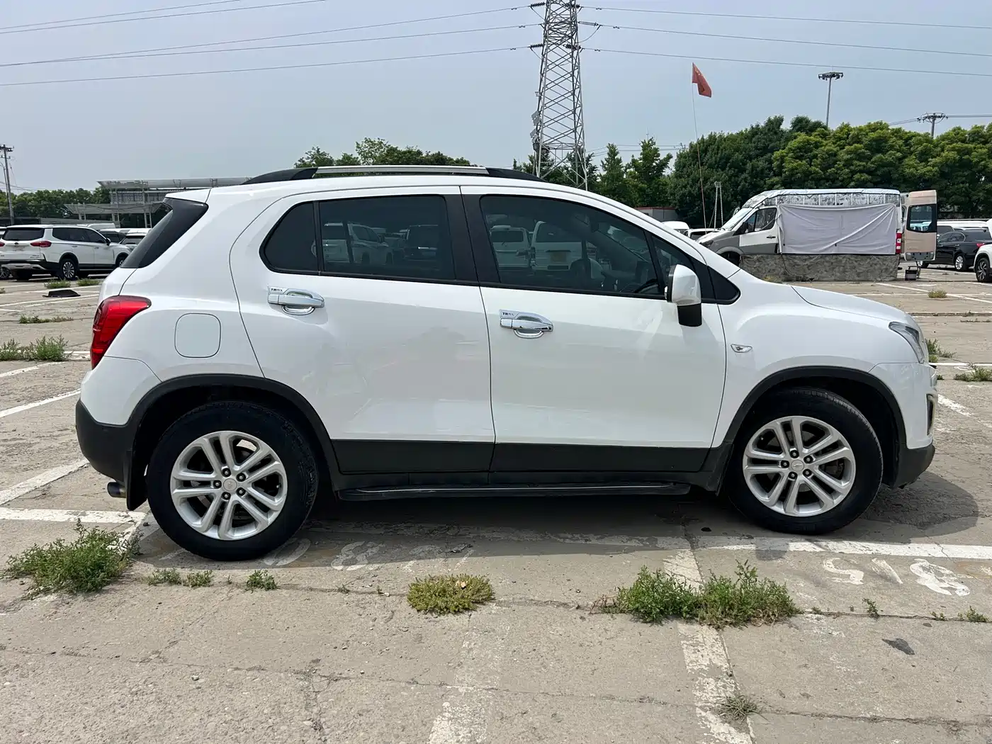 Chevrolet Trax 2016 1.4T Automatic 2WD Comfort Sunroof Edition фото 8