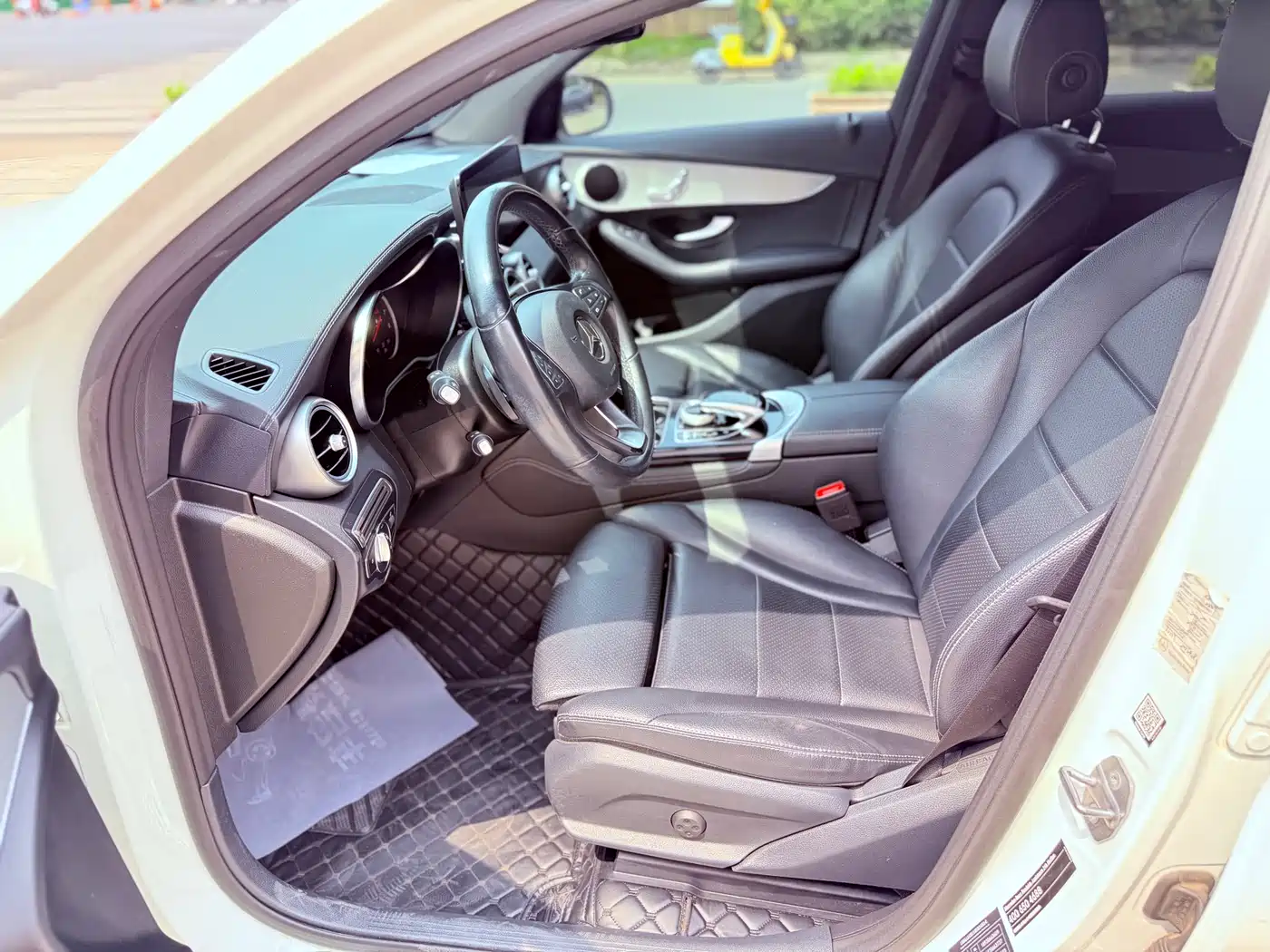 Mercedes-Benz GLC Coupe 2019 GLC 200 4MATIC Coupe SUV фото 9