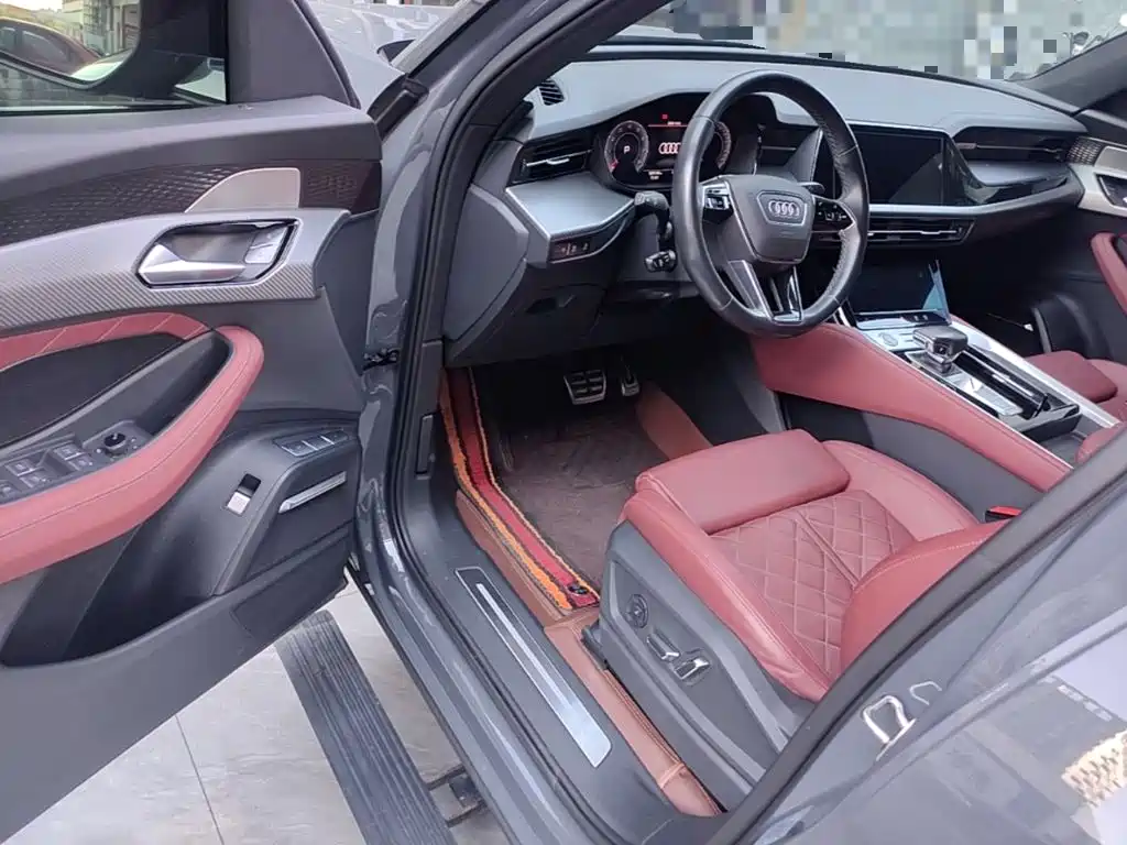 Audi Q6 2024 2024 45 TFSI quattro Shadow Warrior Edition 7-seater