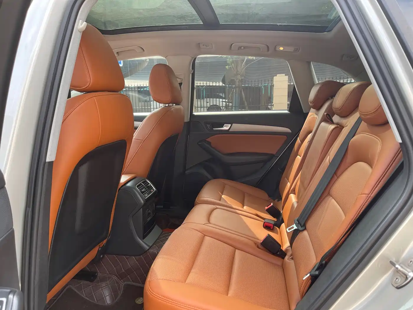 Photo 5 - Audi Q5