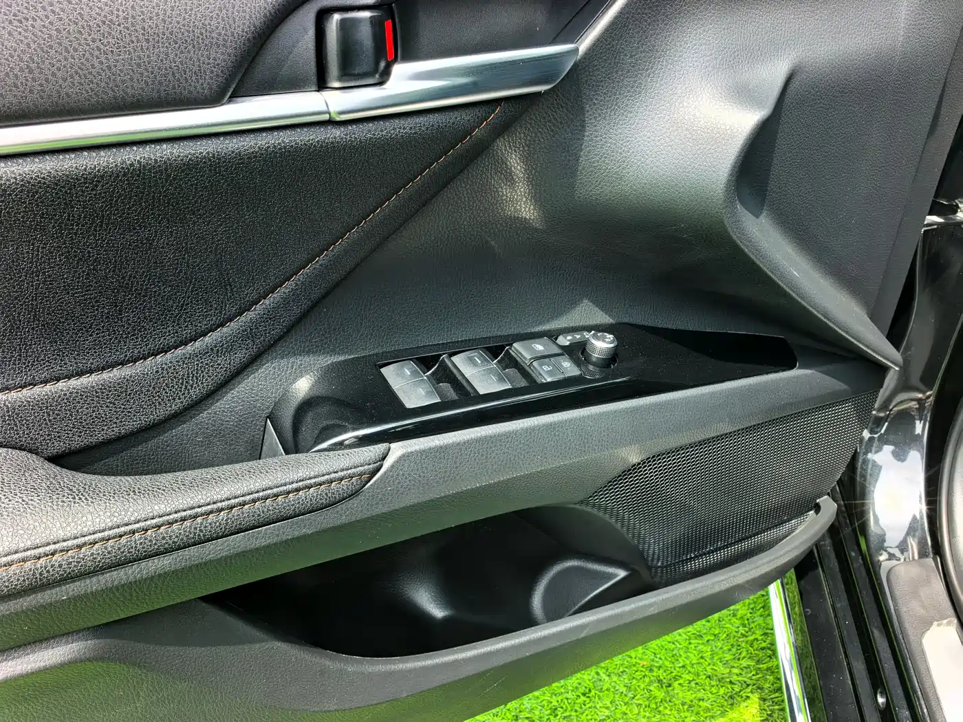 Toyota Camry 2023 2.0G Luxury Edition фото 9