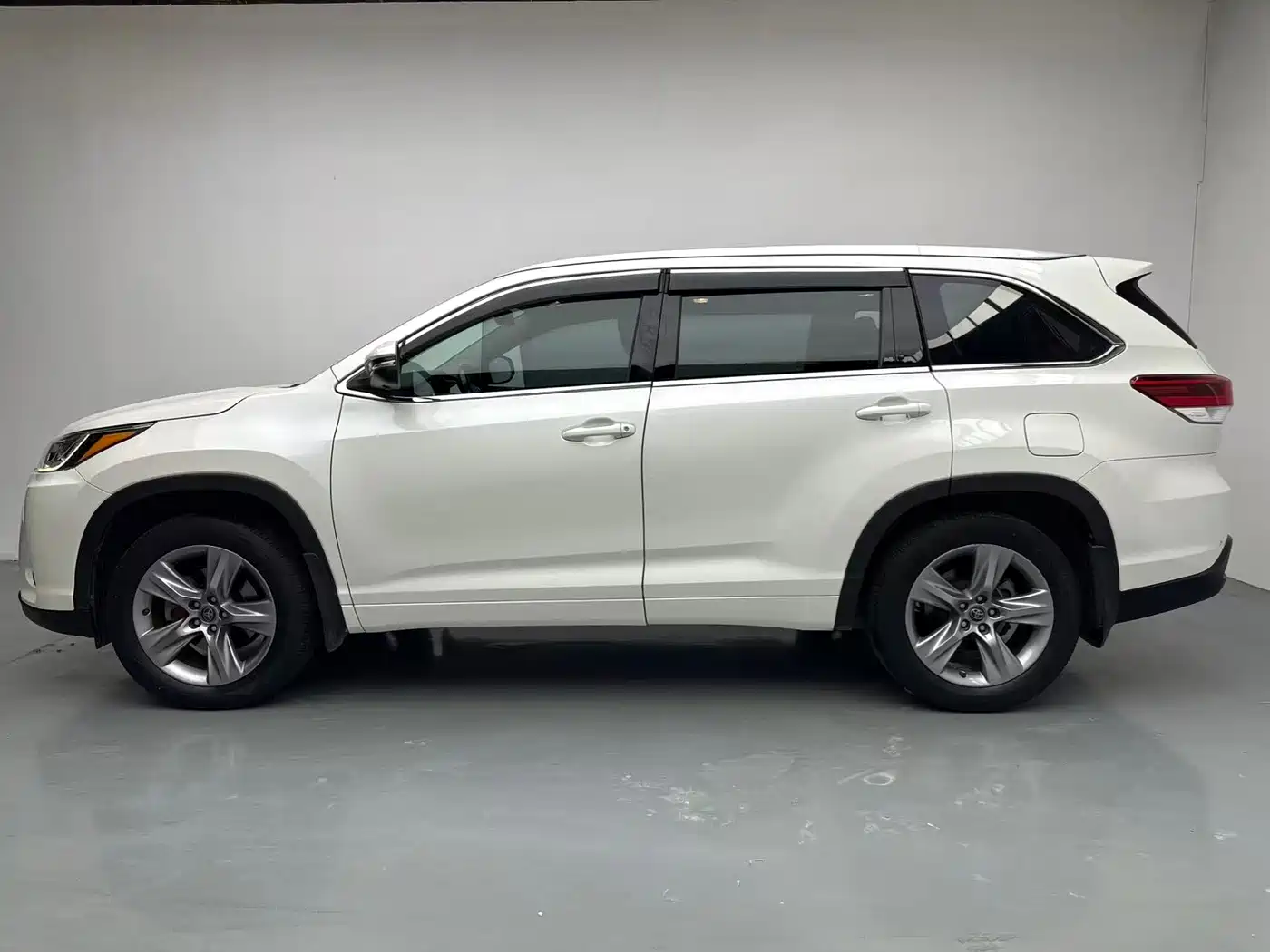 Toyota Highlander 2018 2.0T 2WD Luxury 7-seater (China V) фото 3
