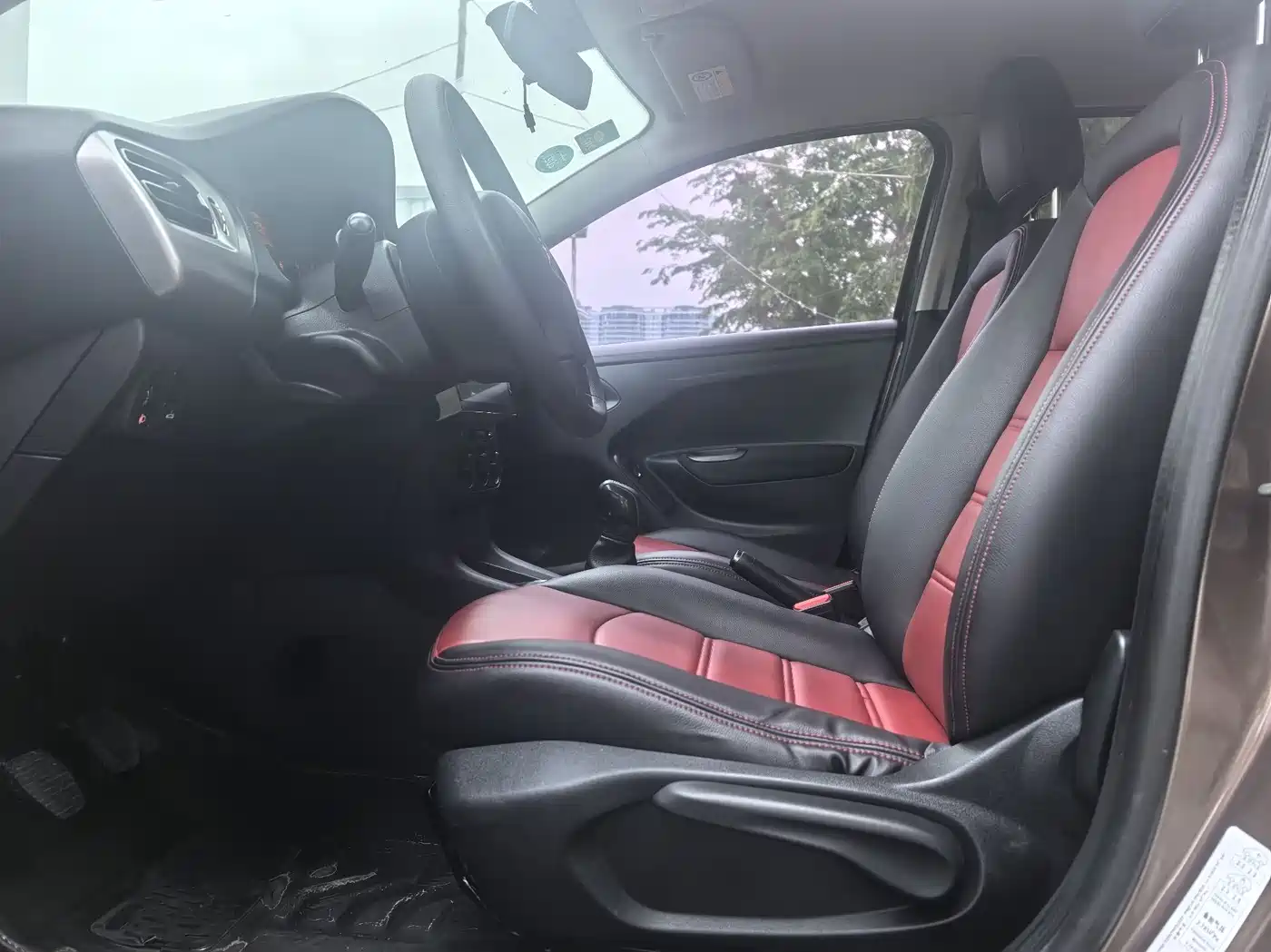 Peugeot 301 2014 1.6L Manual Comfort Edition фото 4