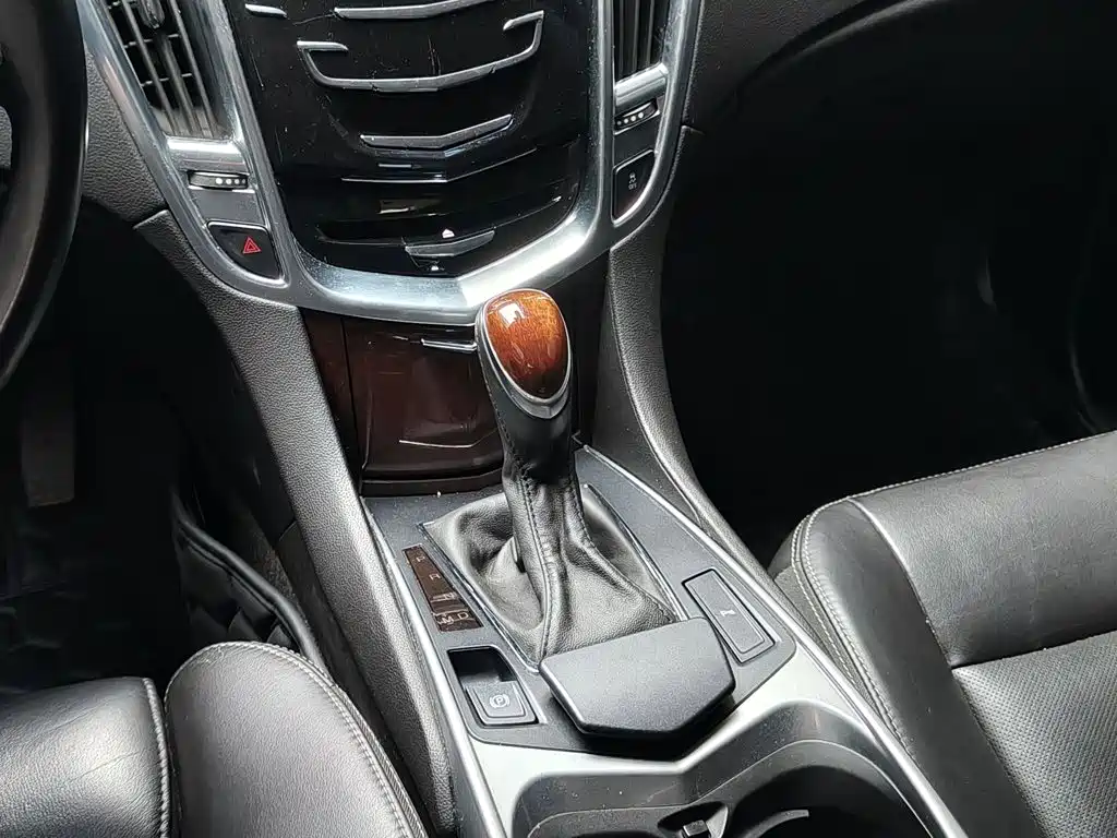 Cadillac SRX 2016 2015 3.0L Leading