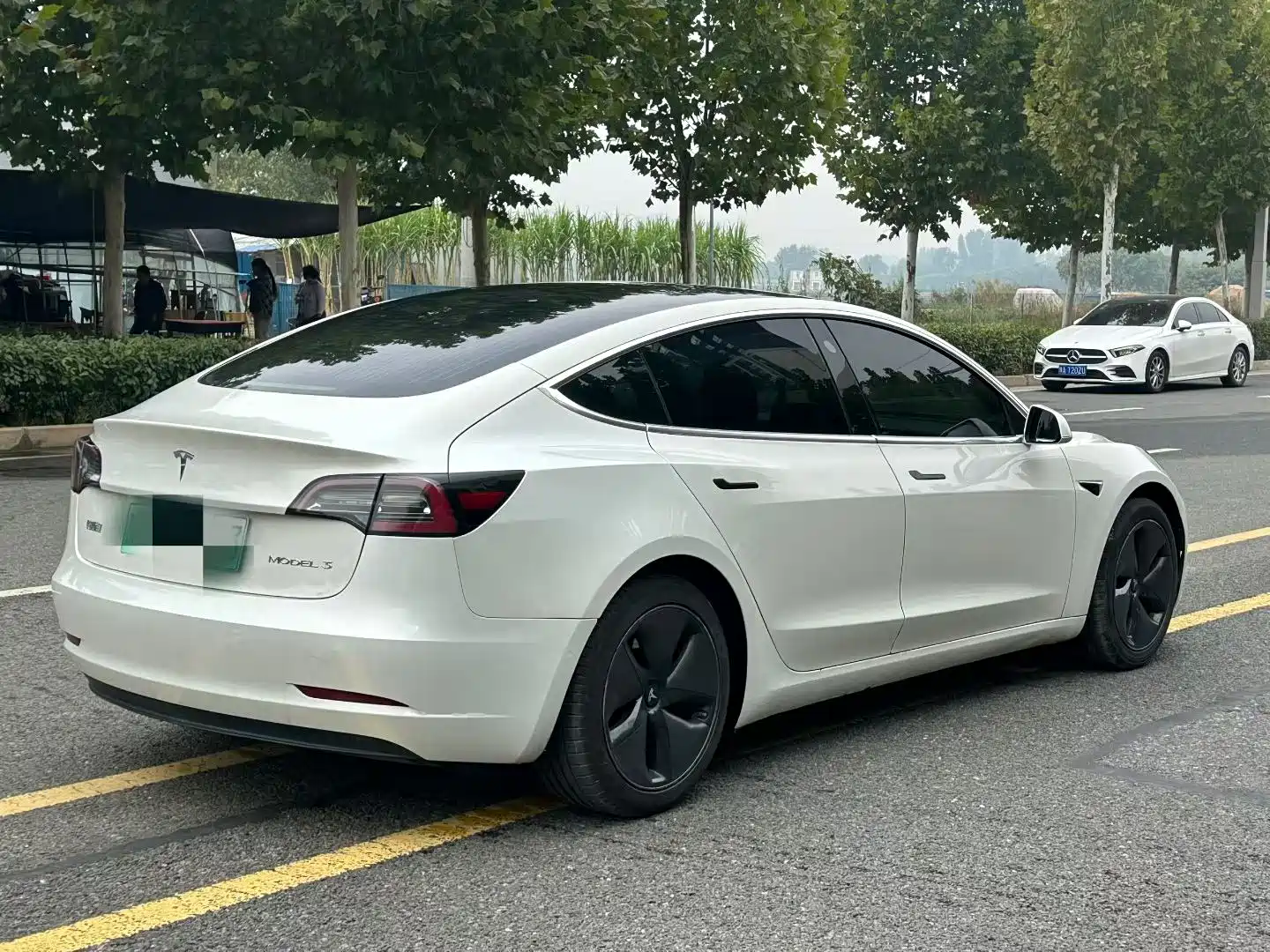 Фото 9 - Tesla Model 3