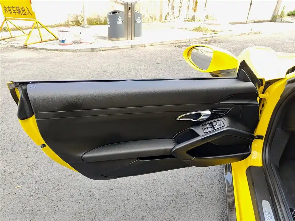Porsche 718 2022 Boxster 2.0T фото 6