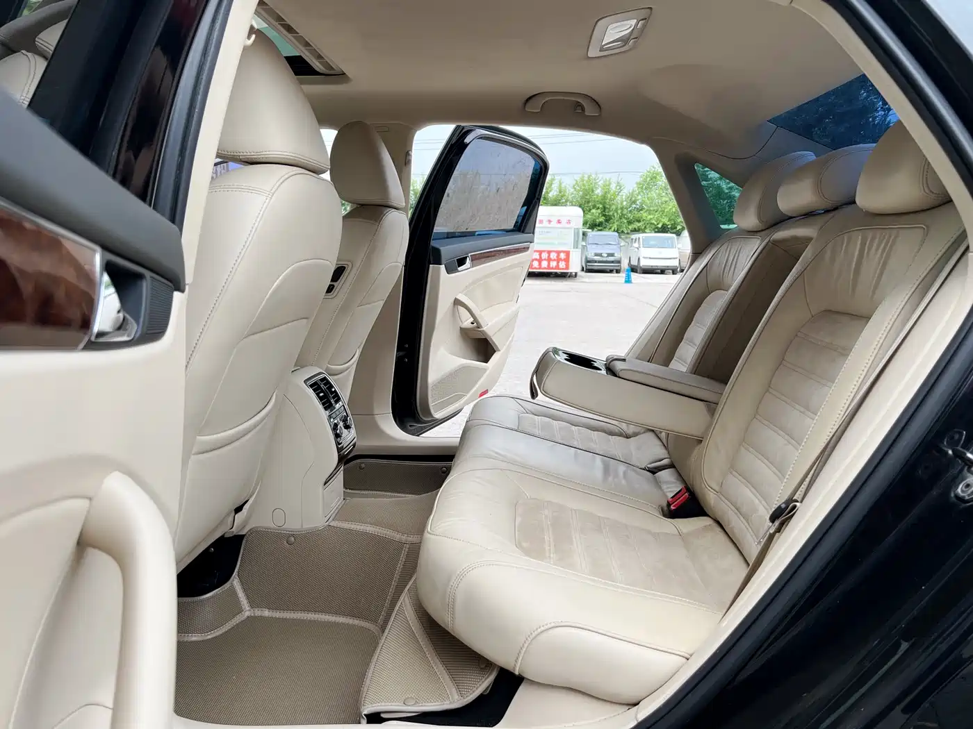 Volkswagen Passat 2011 2.0TSI DSG Ultimate фото 18