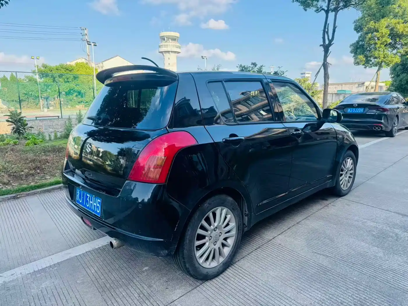 Suzuki Swift 2009 Model 1.5L Automatic Moke Edition фото 6