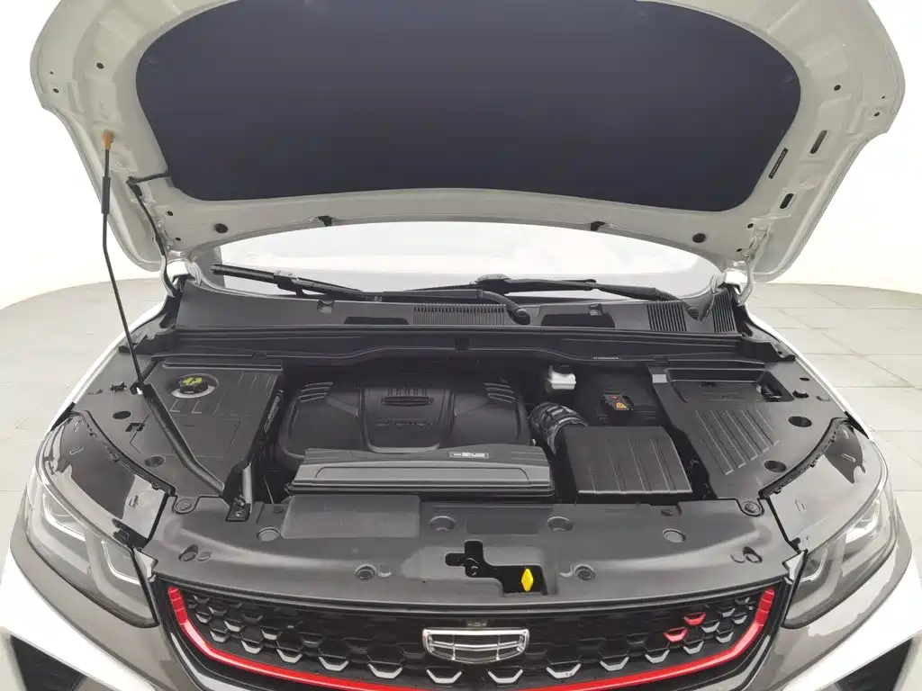 Фото 6 - Geely Coolray