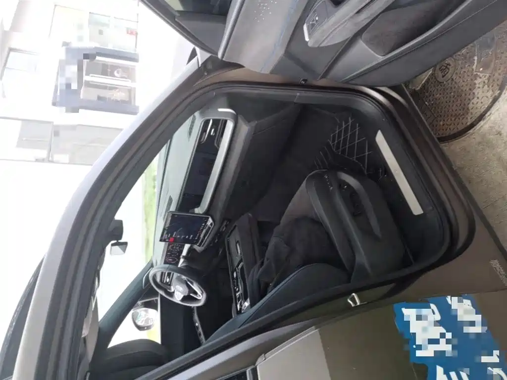 Volkswagen Teramont 2025 Teramont Pro 450TSI 4WD Summit Edition фото 11