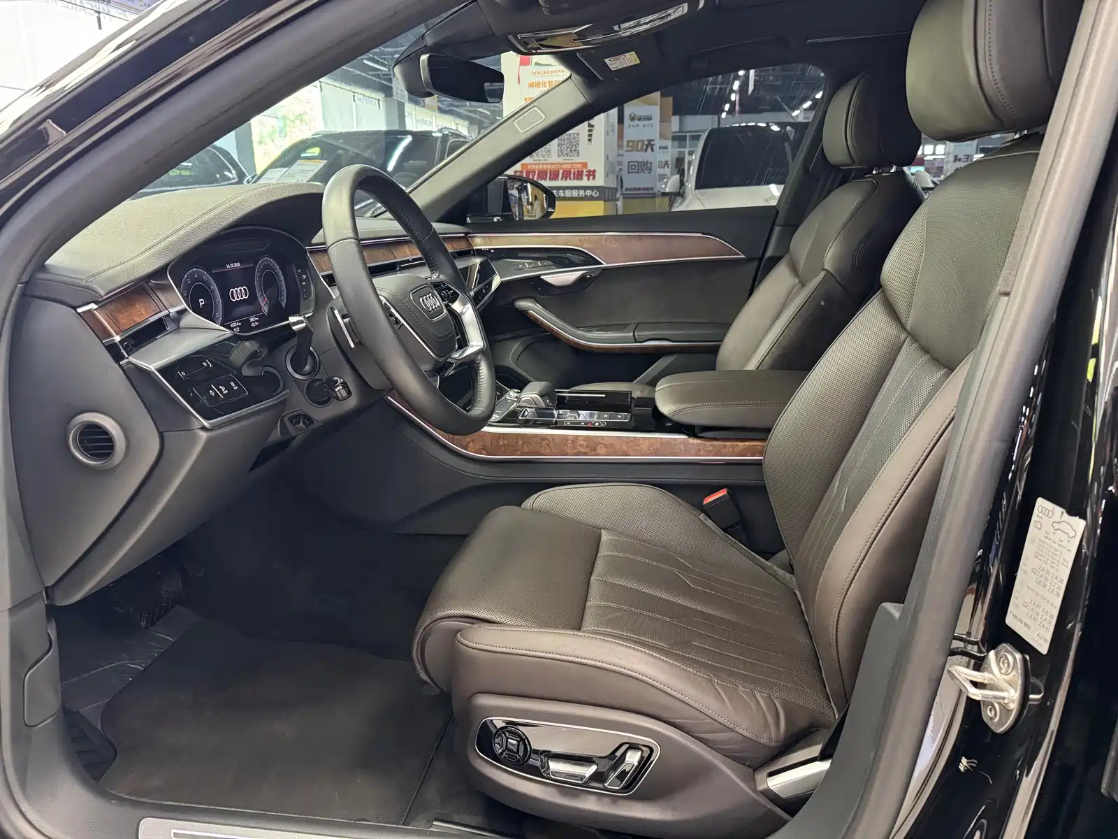 Фото 6 - Audi A8