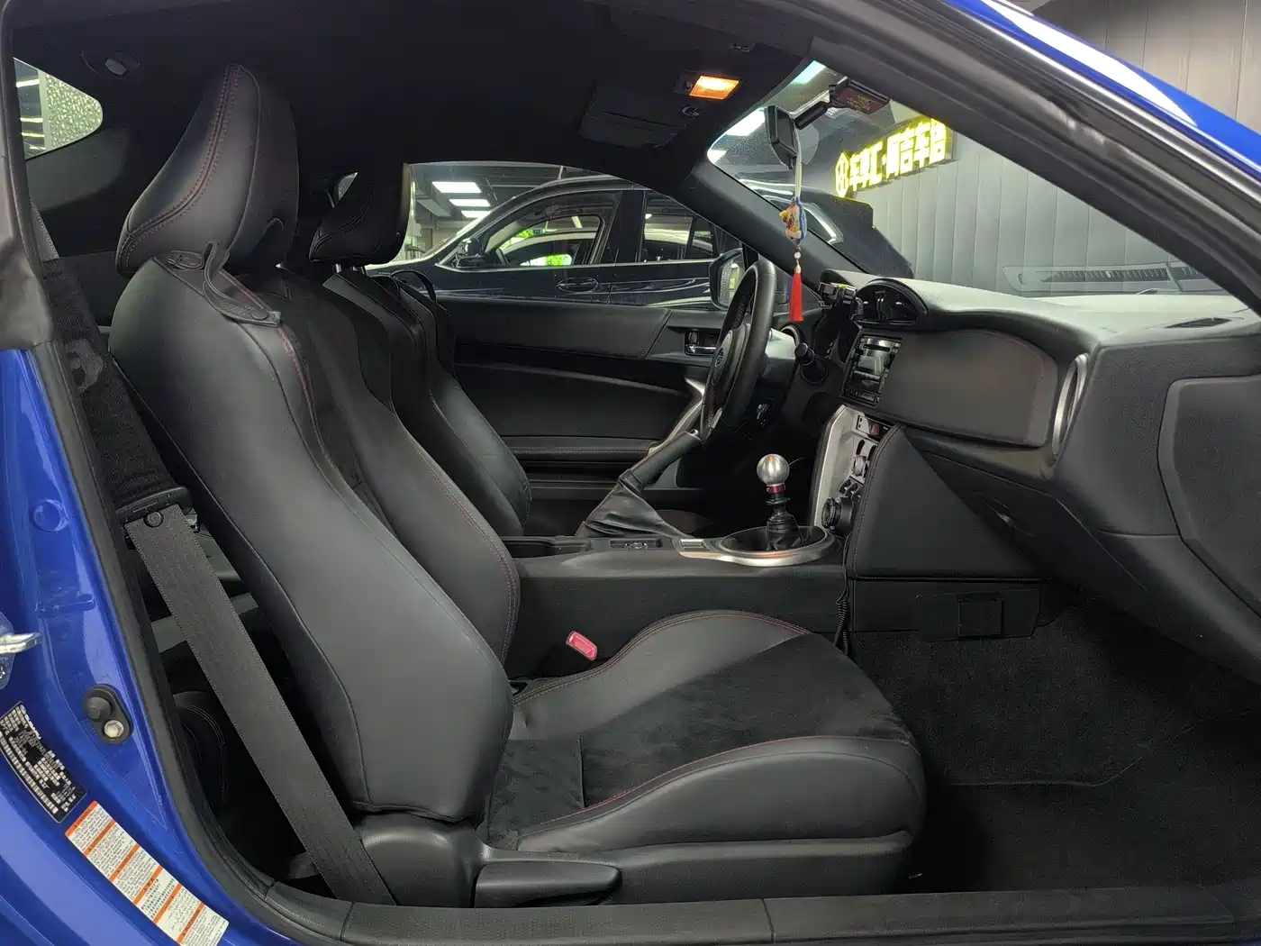 Subaru BRZ 2020 2.0L Manual type-RS фото 6