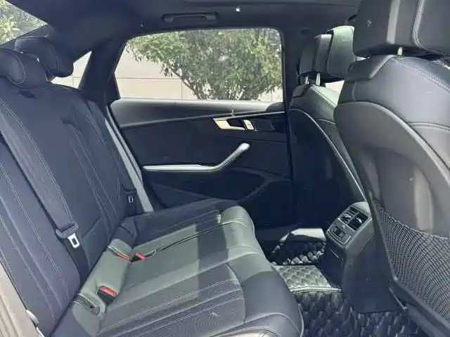Audi A4L 2024 40 TFSI Luxury Dynamic фото 7