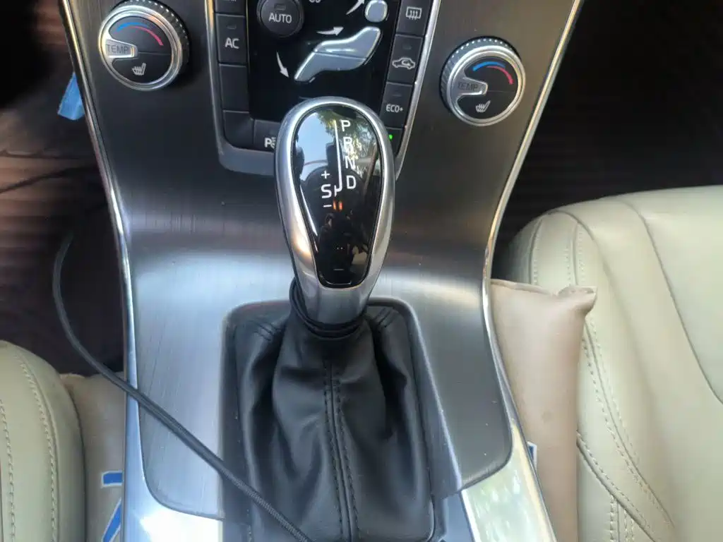 Volvo V60 2016 2015 T5 Momentum