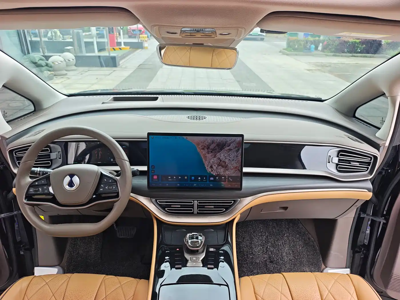Denza D9 2022 DM-i 970 All-Wheel Drive Honor Edition фото 6