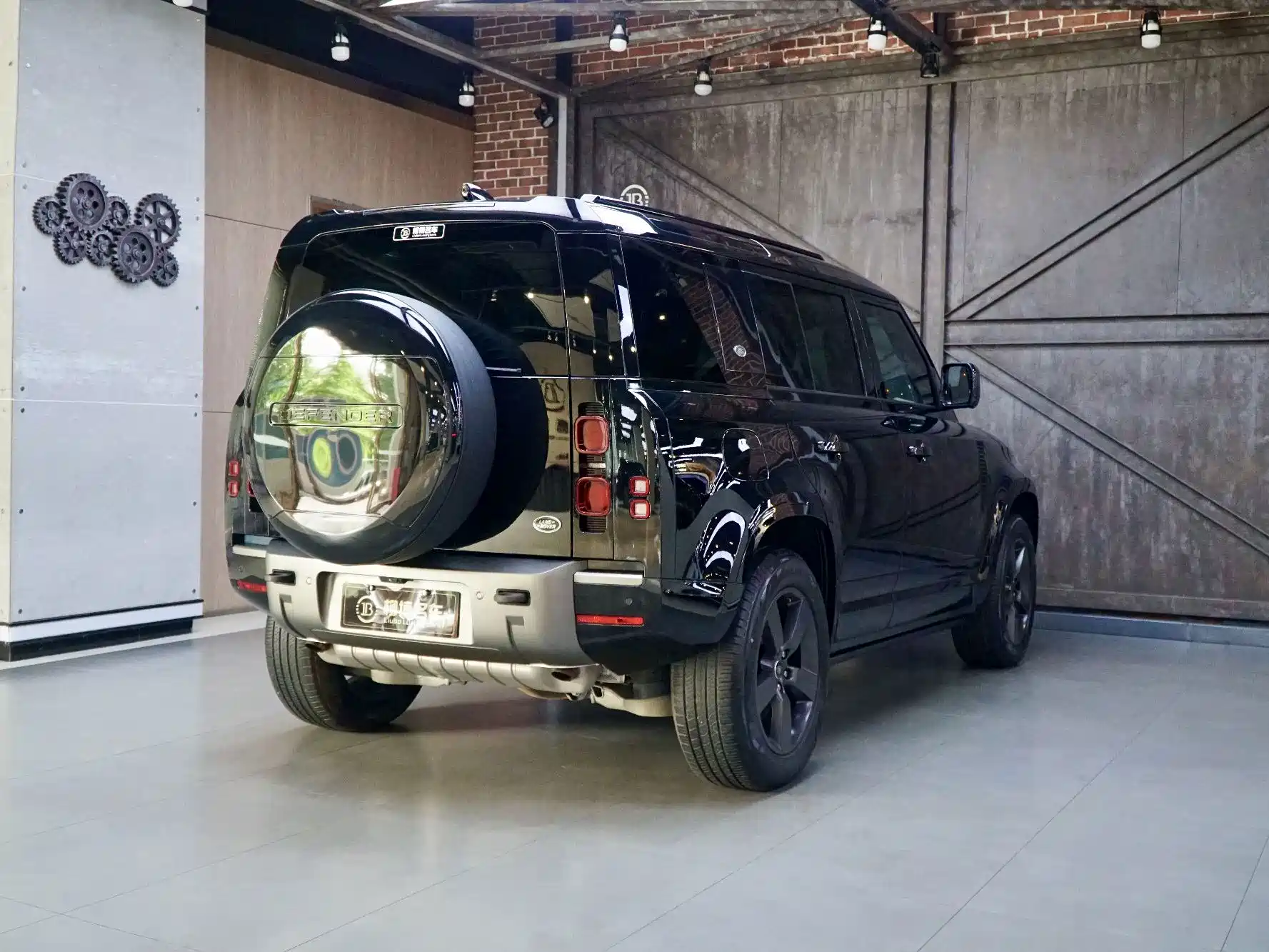 صورة 18 - Land Rover Defender