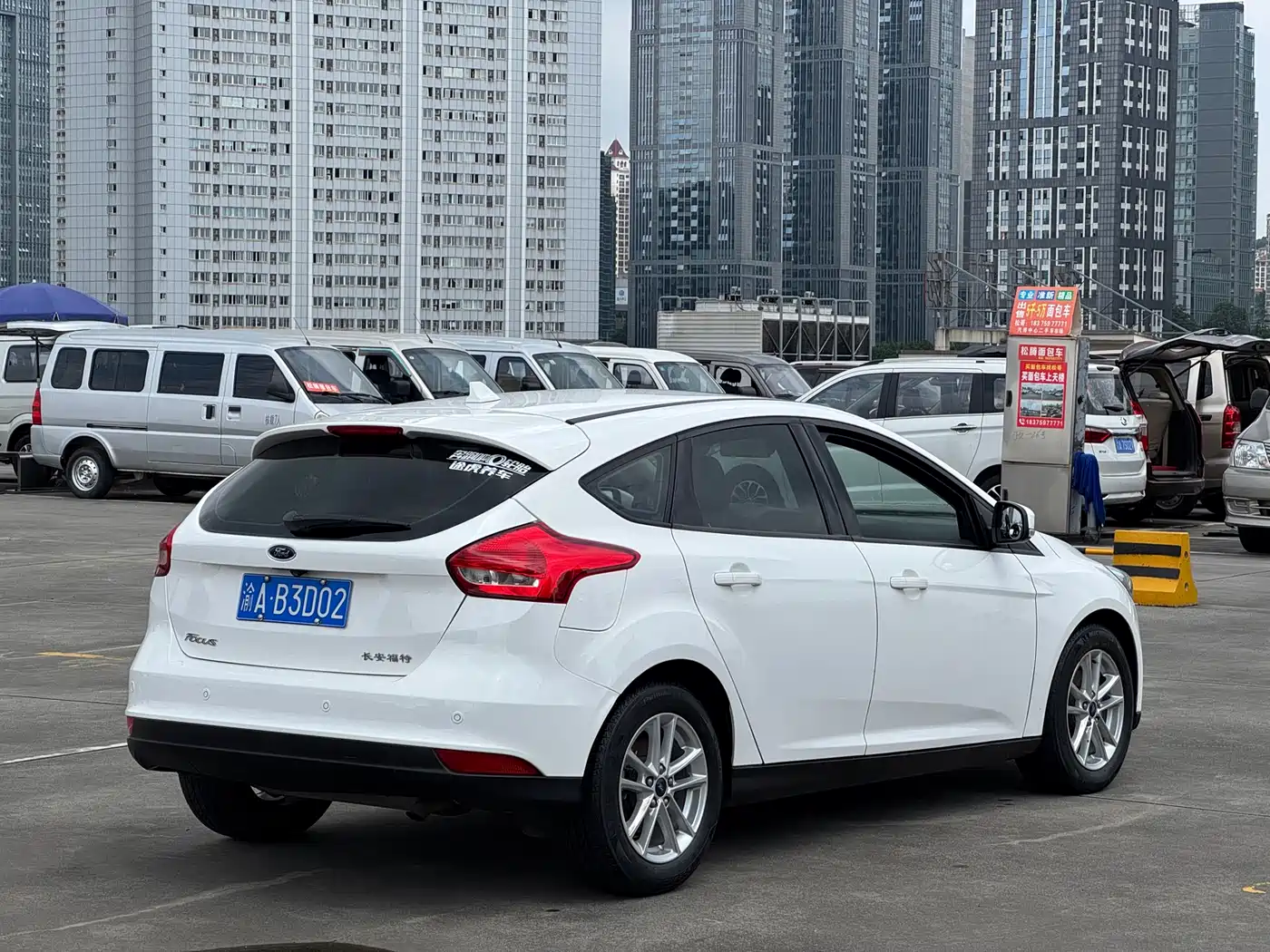 FORD FOX