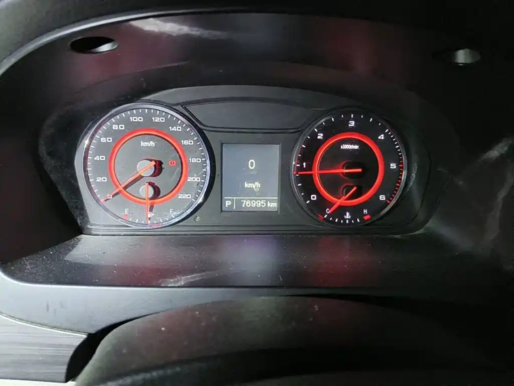 SAIC Maxus Maxus G10 2020 2019 PLUS 1.9T Automatic Elite Edition Diesel China V
