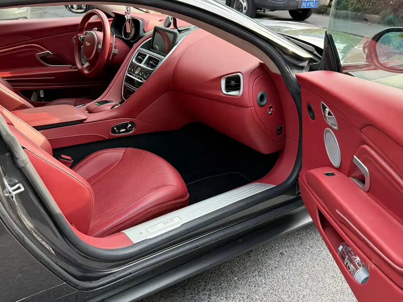Aston Martin DB11 2021 2020 4.0T V8 Coupe