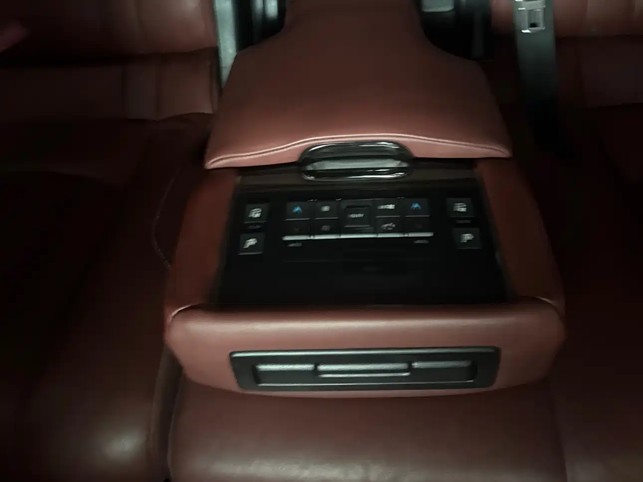 Lexus LX 2016 570 Dynamic Luxury Edition фото 14