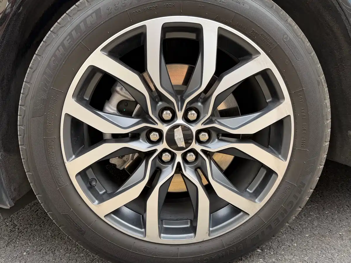 CADILLAC XT5