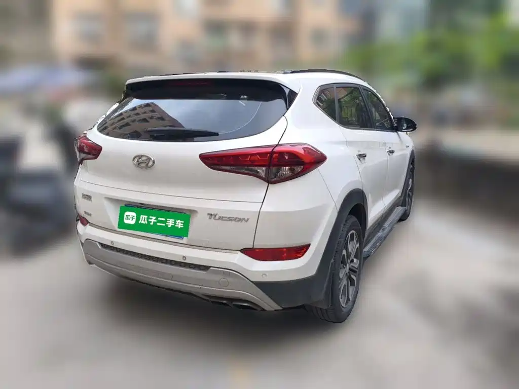 Фото 4 - Hyundai Tucson