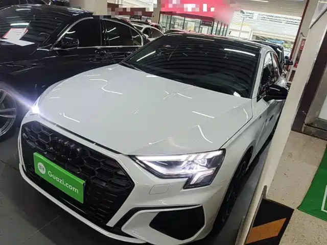 AUDI A3 2024