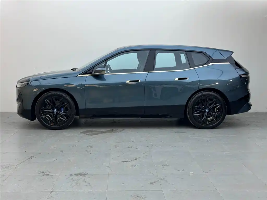 BMW iX M60 2023 Facelift M60 фото 3