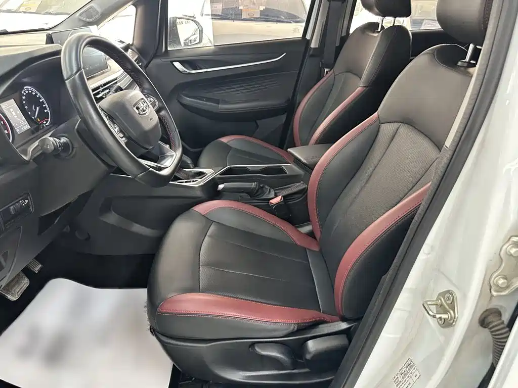 Фото 8 - Geely Vision X3