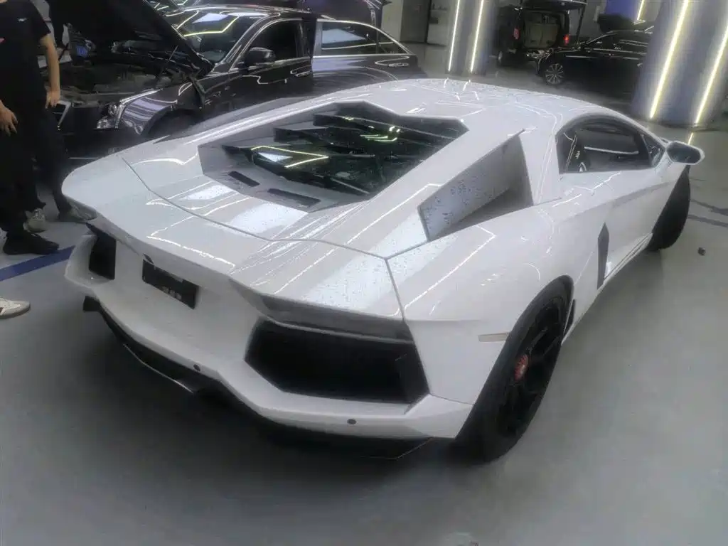 Lamborghini Aventador 2013 2011 LP 700-4