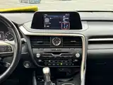Фото 11 - Lexus RX