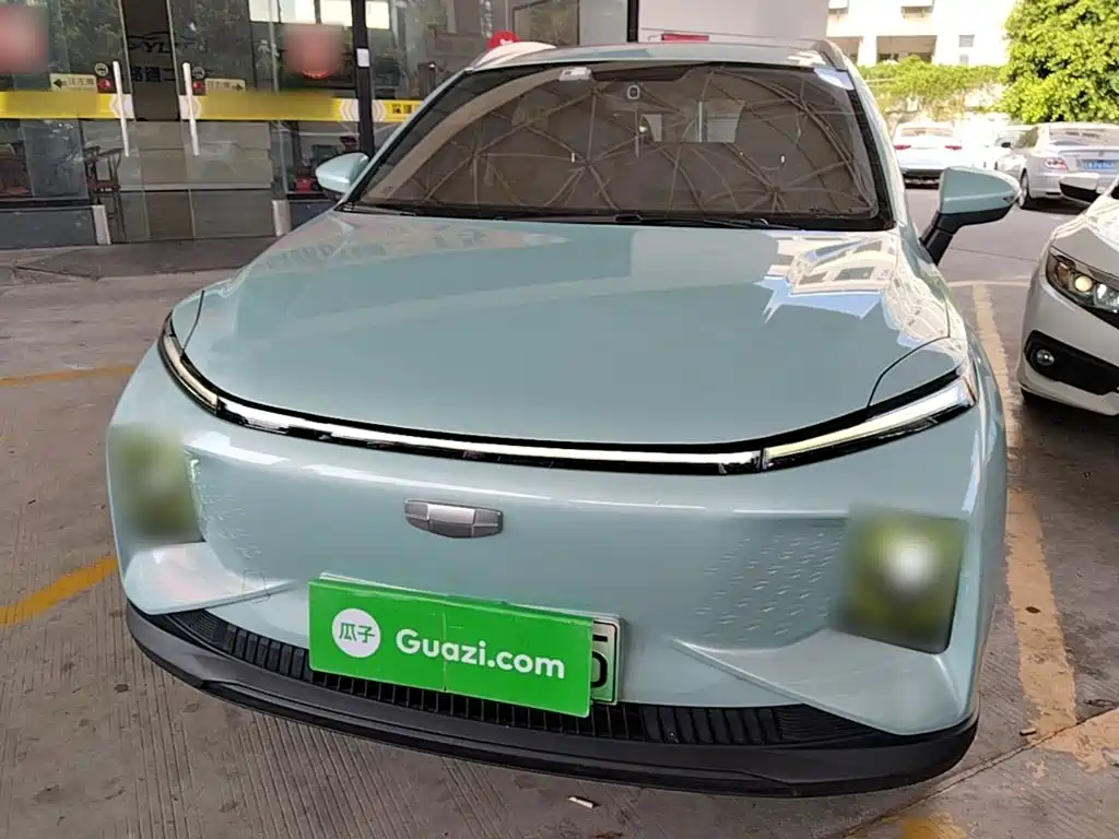 Фото 3 - Geely Geometry E Firefly