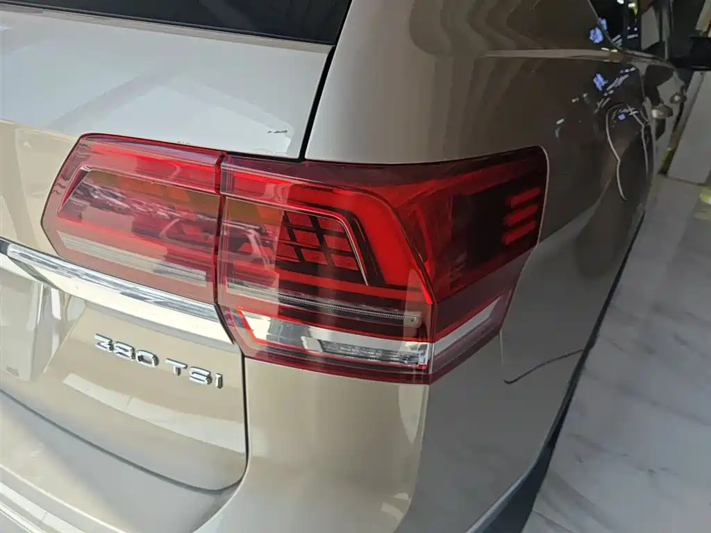 Volkswagen Teramont 2020 380TSI 4WD Luxury Edition China VI фото 14