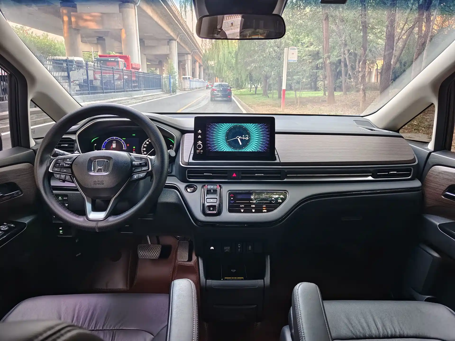 Photo 12 - Honda Odyssey