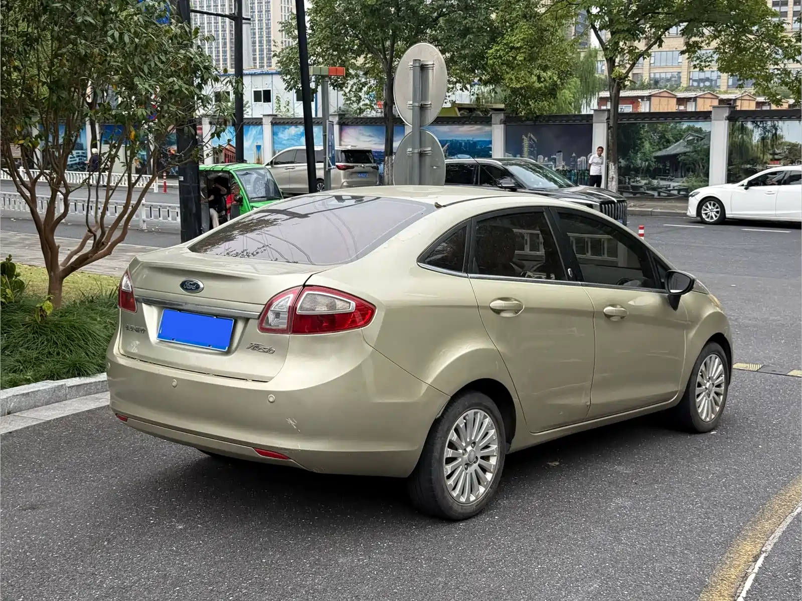 Фото 14 - Ford Fiesta