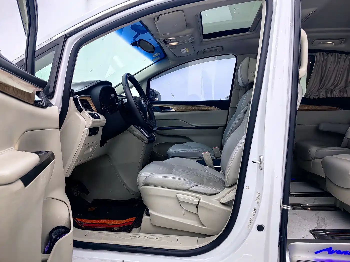 Buick GL8 2018 28T Comfort China VI фото 9