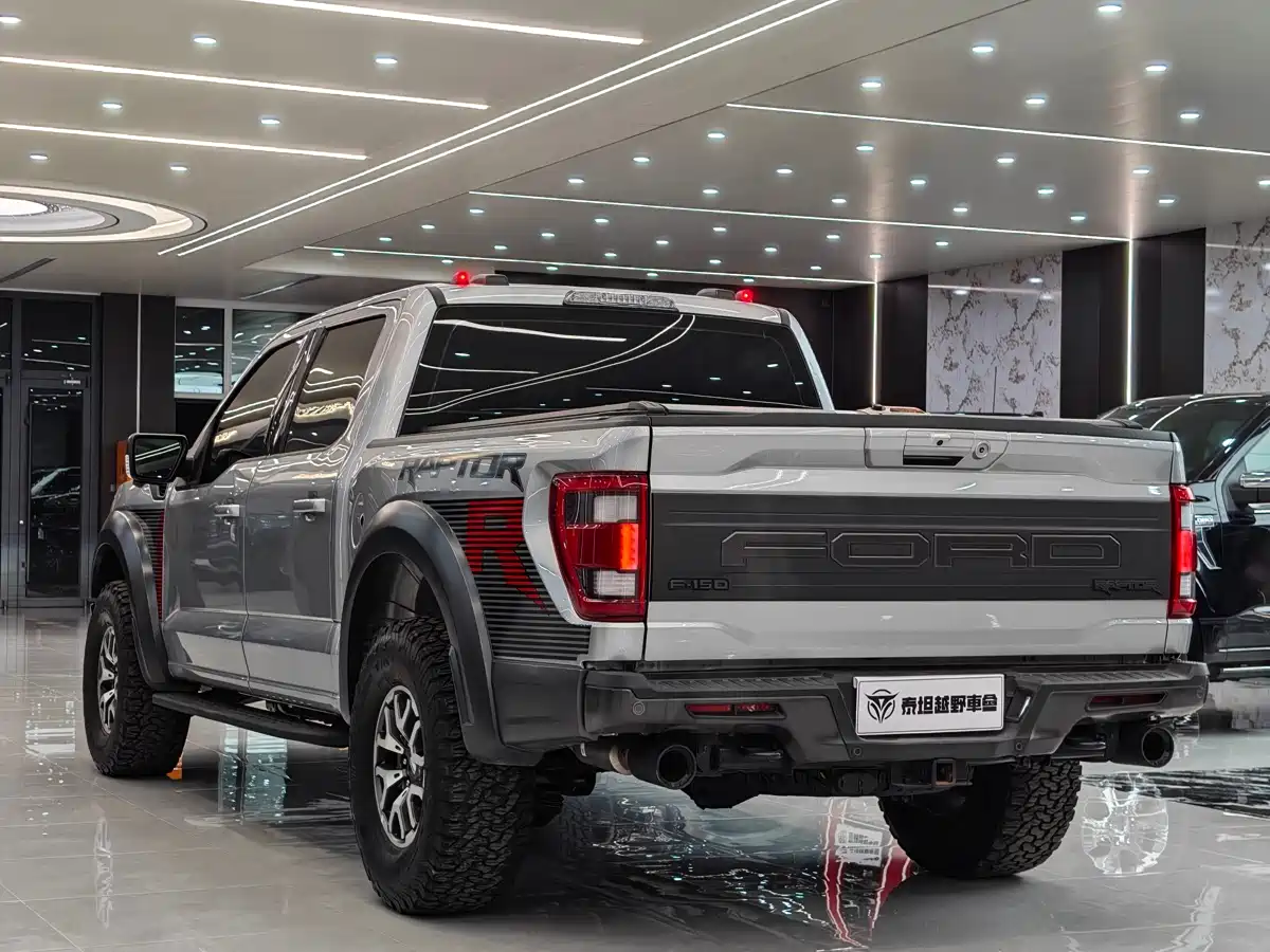 FORD F-150 RAPTOR