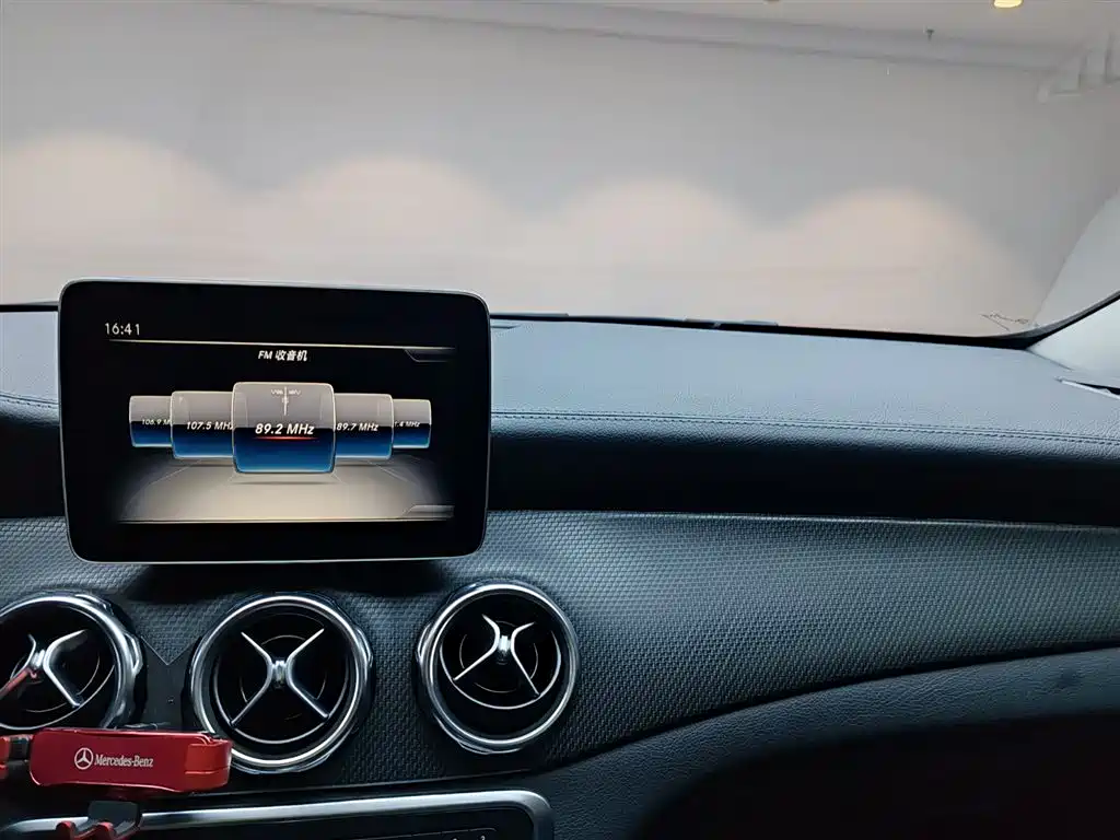 Mercedes-Benz GLA 2019 GLA 200 Fashion фото 14