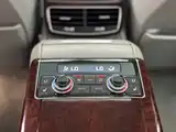 Фото 23 - Audi A8