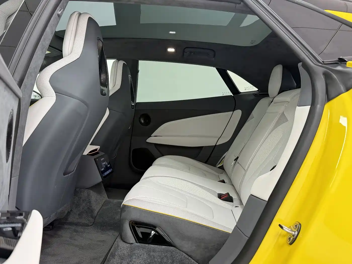 Lotus Cars EMEYA Blossom 2026 2026 600