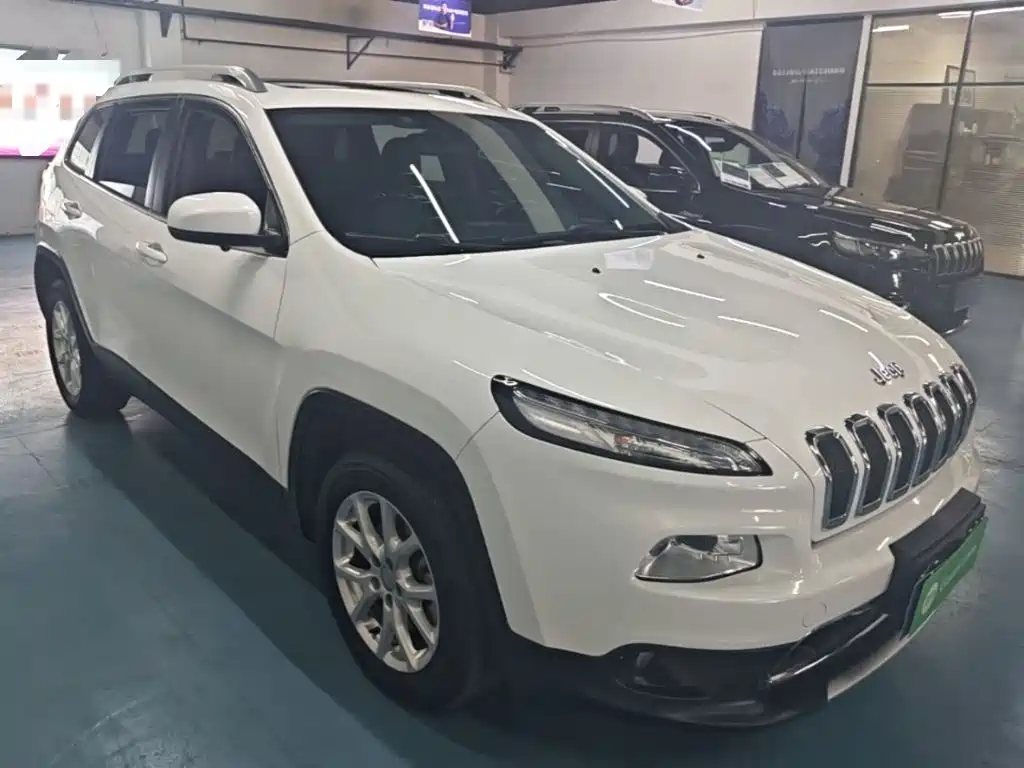 Jeep Cherokee 2018 2017 2.4L Leading Smart Edition