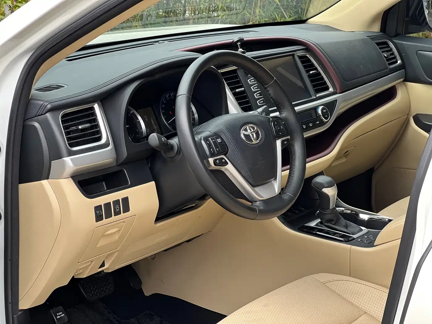 Toyota Highlander 2017 2.0T 4WD Premium 7-Seater фото 57