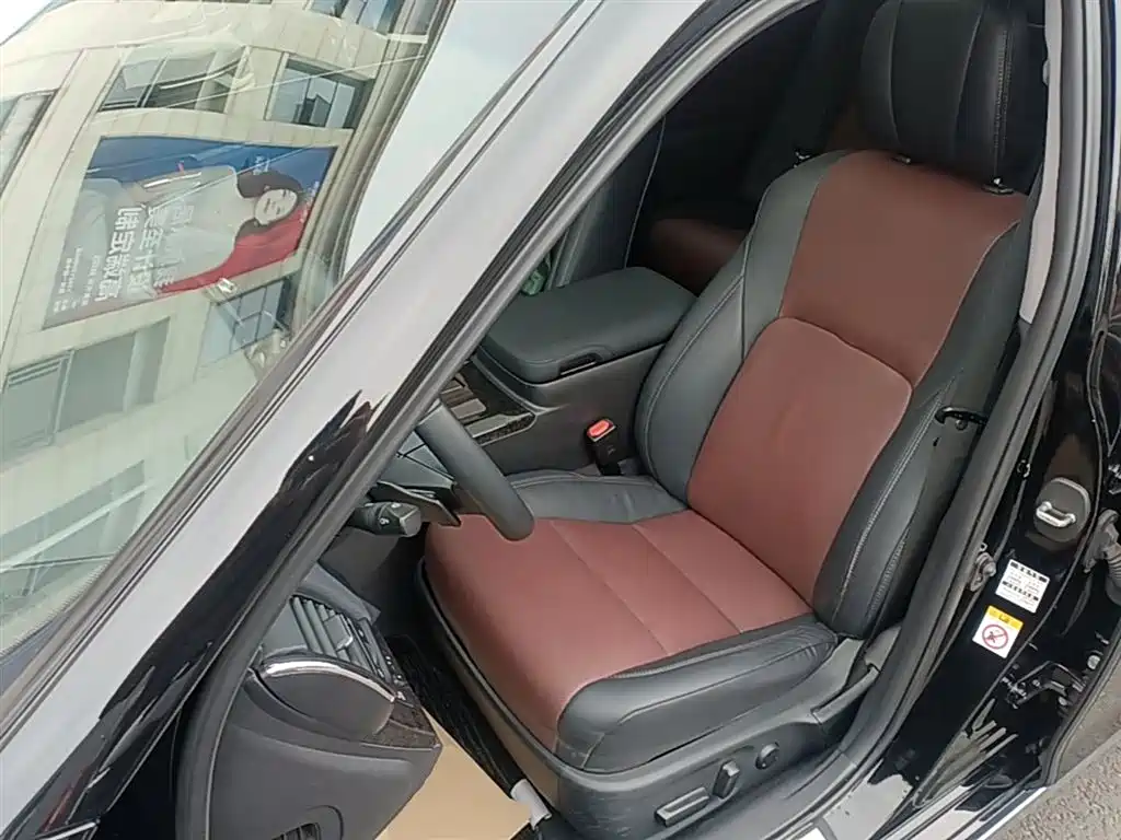 Toyota Crown 2018 2.0T Sport Edition фото 15