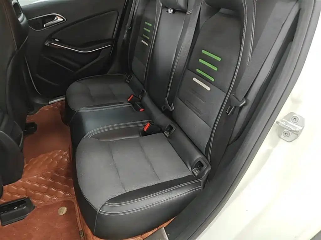 Mercedes-Benz A-Class (Import) 2015 A 180 Standard фото 17