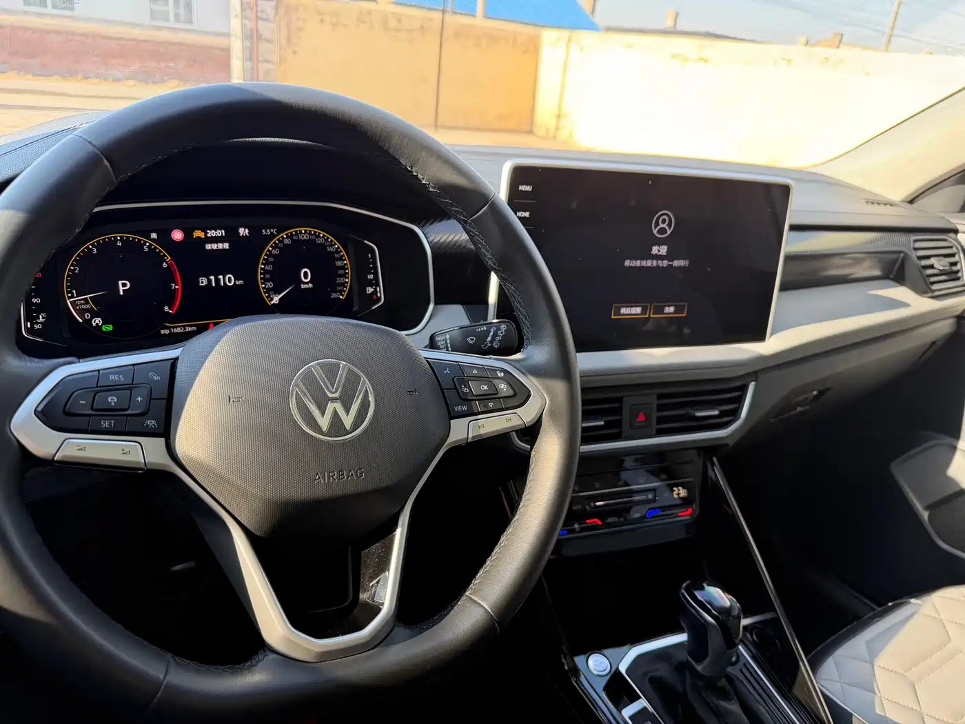 Volkswagen Tayron 2022 330TSI 2WD Luxury Smart Connect Edition фото 17